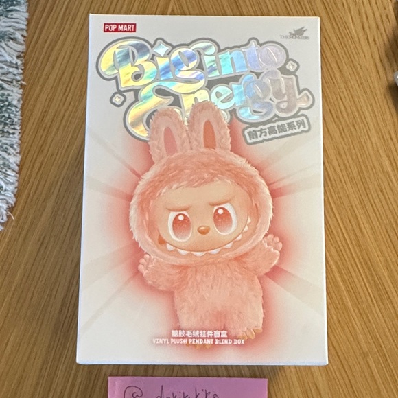 NWT Big Into Energy Labubu vinyl plush pendant blind box - Picture 1 of 4